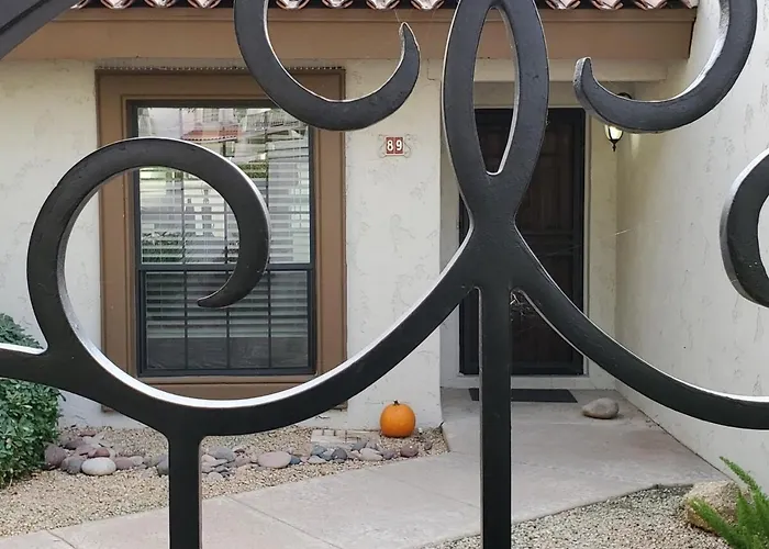 Tennis, Greenbelt, Private Courtyard Patio Scottsdale