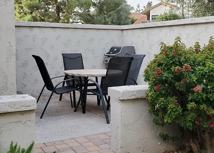Tennis, Greenbelt, Private Courtyard Patio *